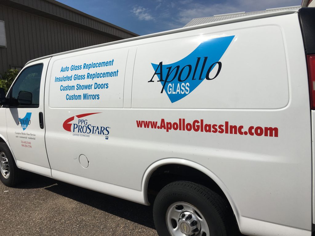 Mobile Glass vs. Replacement Which is better for your vehicle? Apollo Glass